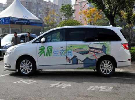 永胜户外车贴喷绘如何保持效果?